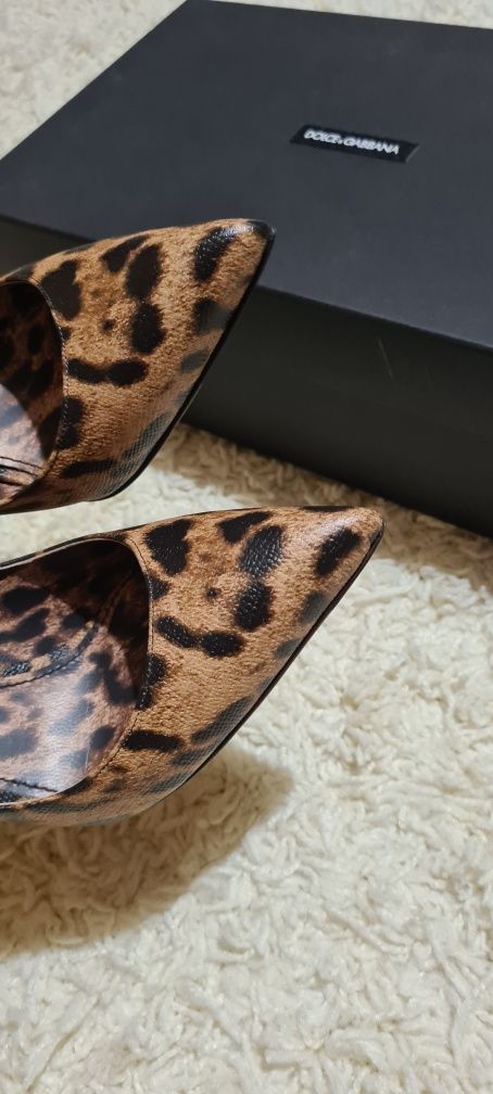 Pantofi animal print Dolce Gabbana