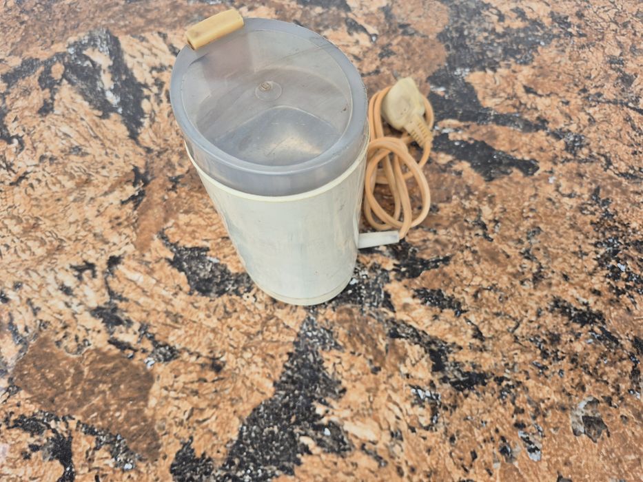 Vand Rijnita cafea veche made in Romania fabricata 1988,ElectroArgeş