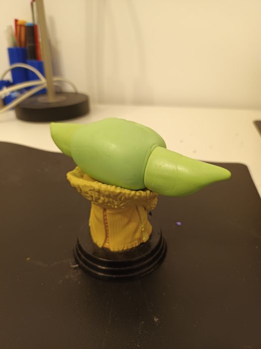 Figurina star wars baby yoda funko pop în stare buna