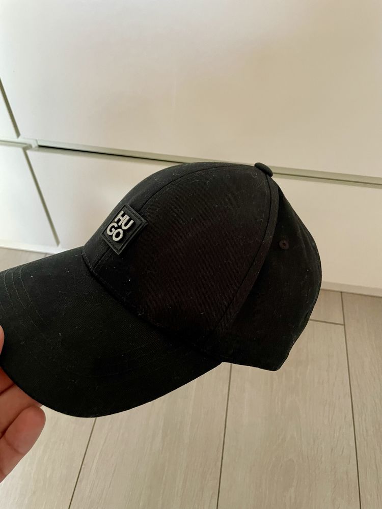 Hugo Boss-Нова оригинална шапка