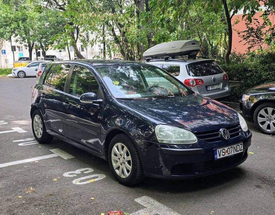 Volkswagen Golf V 1.6 i