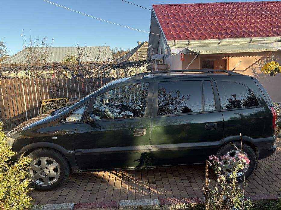 Vând OPEL Zafira