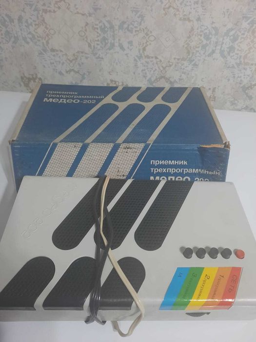 Продам радио медео-202