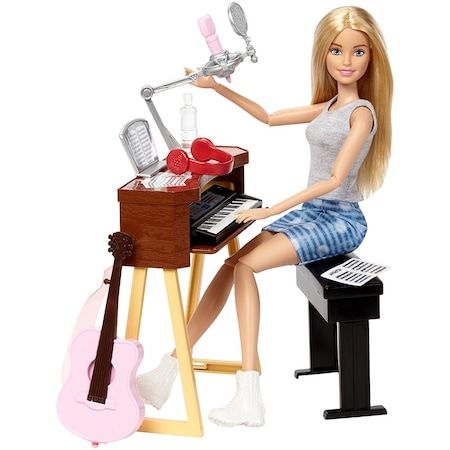 Papusa Barbie cantareata si accesorii