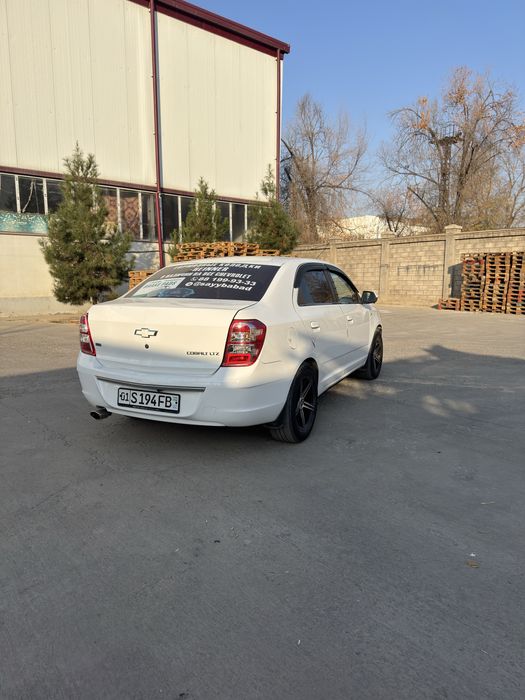 Продаю кобальт 2013 года