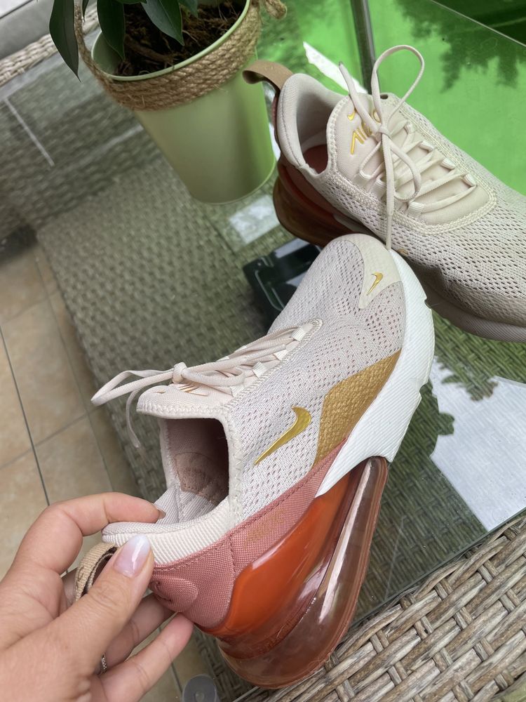 Модел: Air Max 270 (GS) изключително красиви