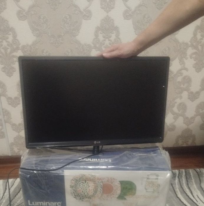 Телевизор LG 24 диагональ