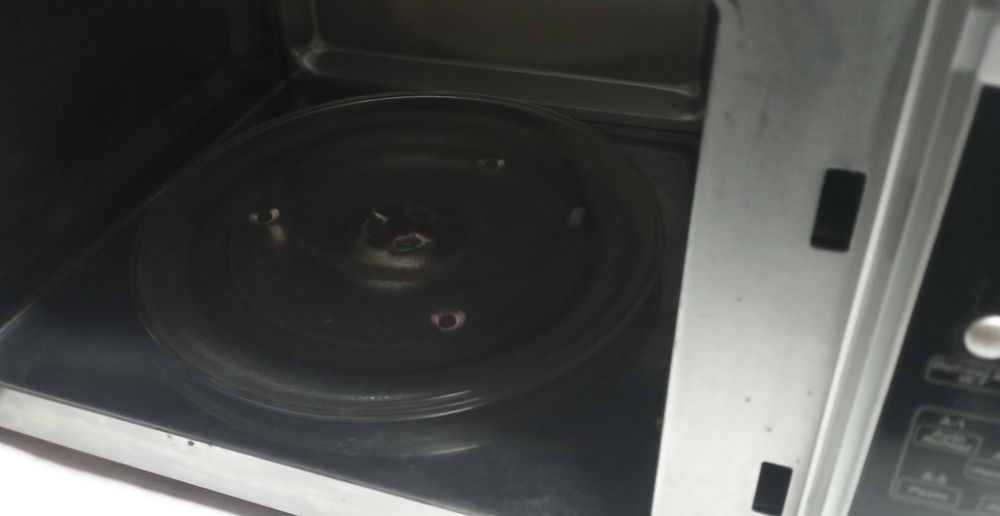 Микровълнова печка Midea