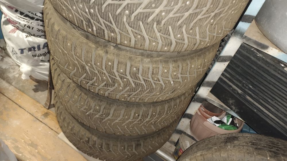 Продам зимние шины сайлун 225/60/17