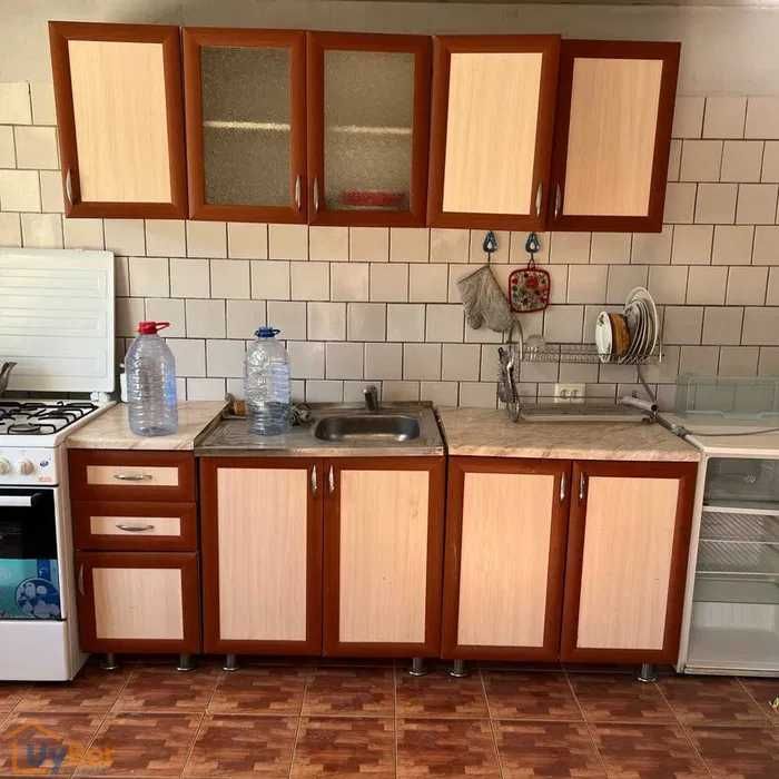 Срочно сдается дом-дача 3 комнаты,12 соток.Янгибазар.