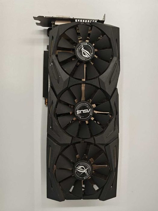 Placă video ASUS GeForce GTX 1080 Ti ROG STRIX de 11GB DDR5X 352-bit