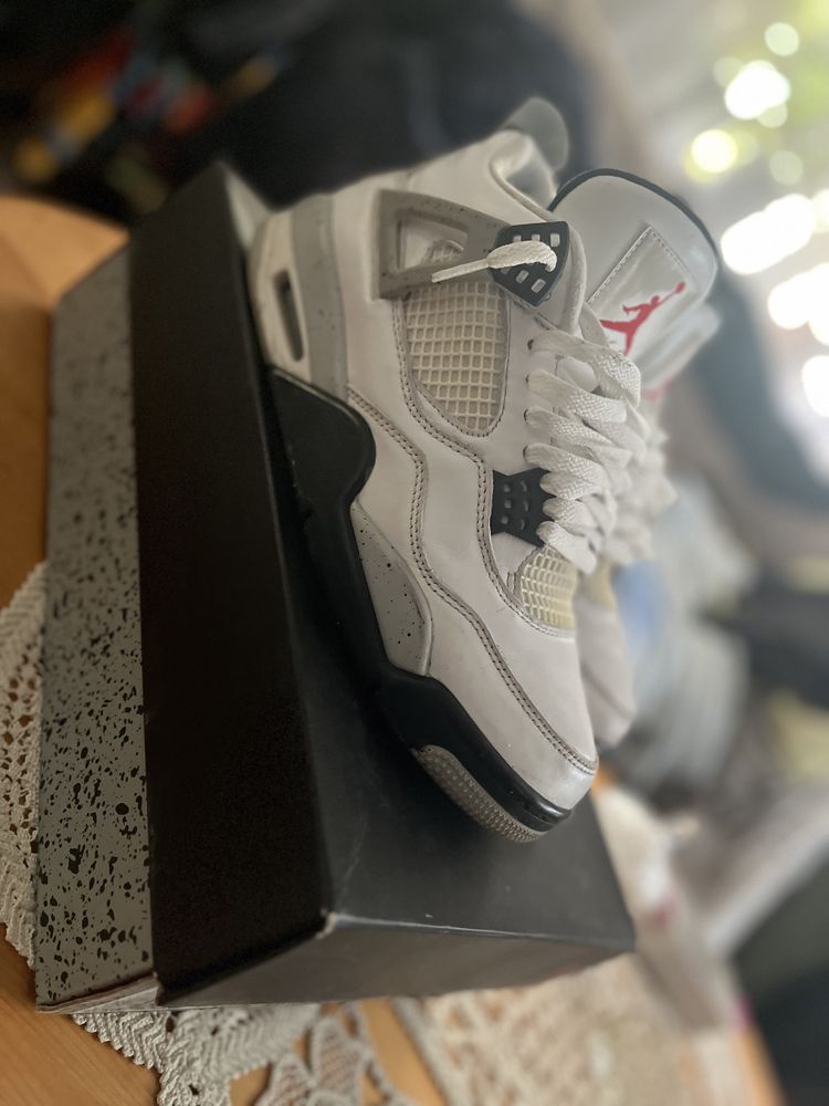 Jordan 4 White cement 42,5