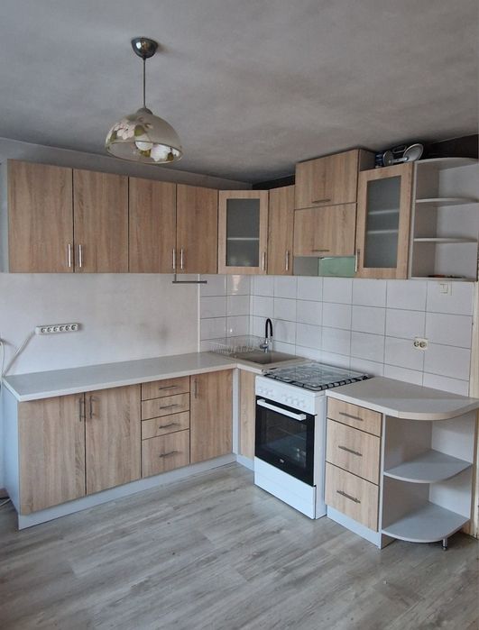 Set bucatarie in forma L