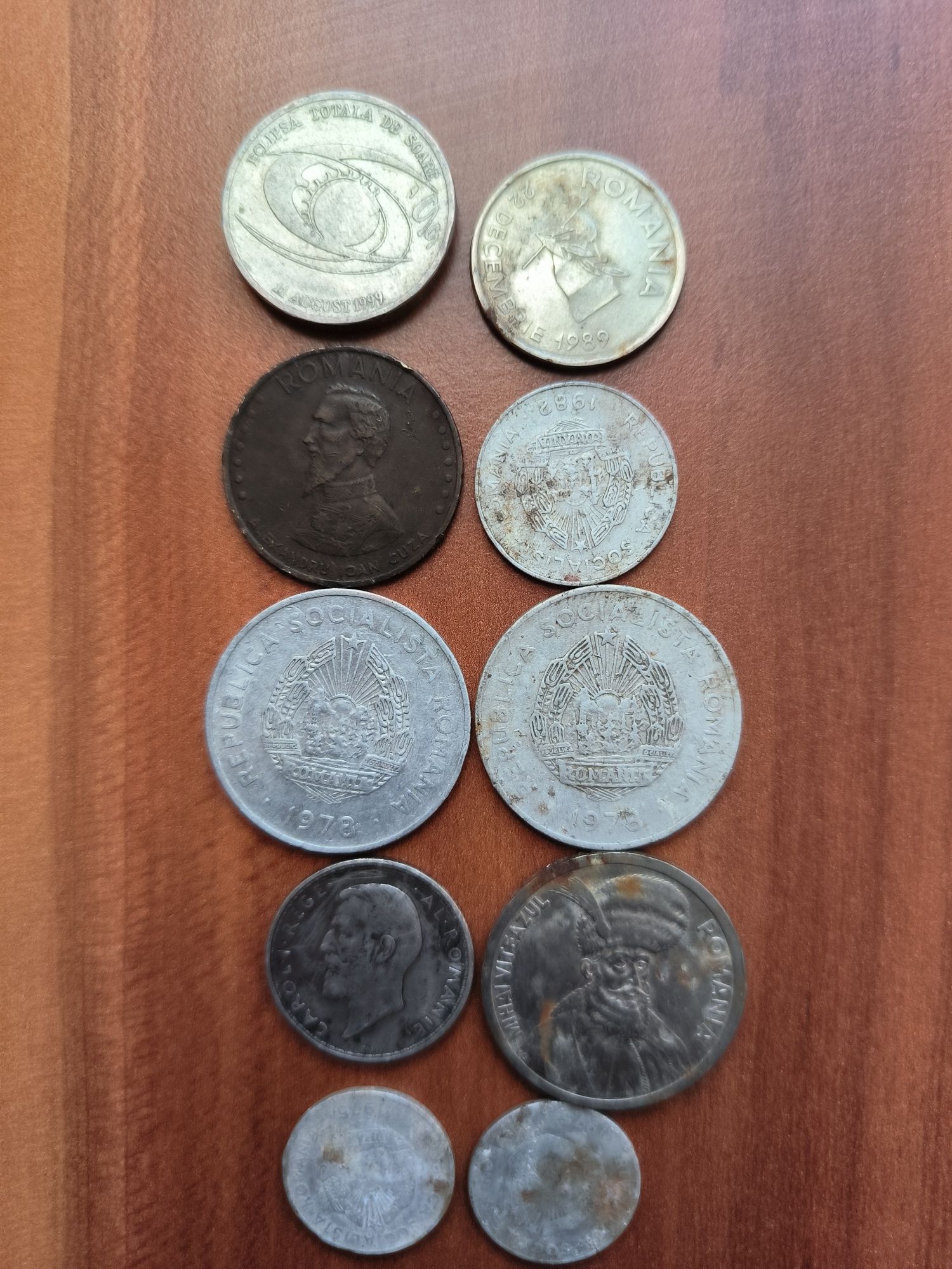 vând monede vechi