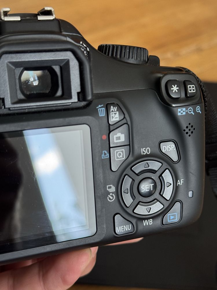 Canon EOS 1100D китов обектив Canon 18-55мм - ПЕРФЕКТЕН