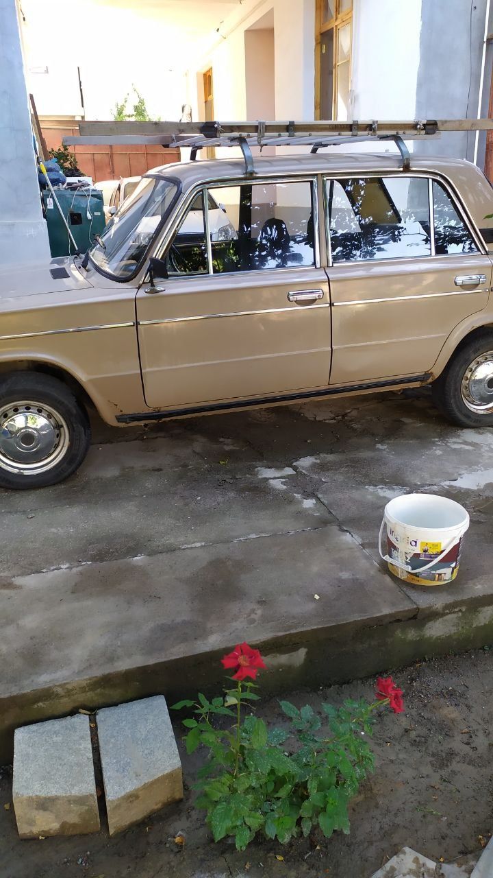 Jiguli 2106 narxi 2300 ye.