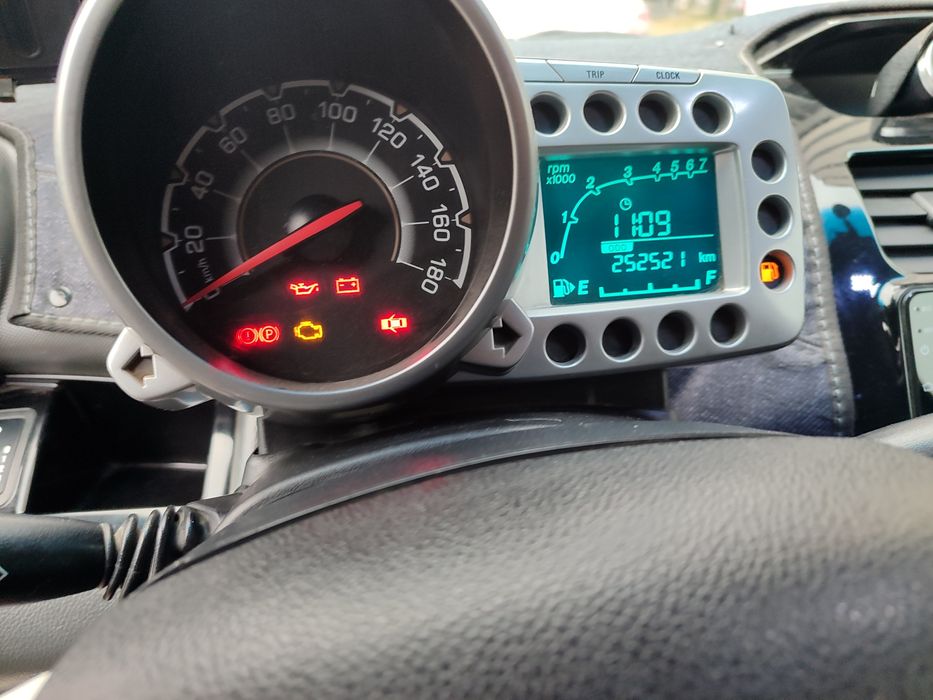 Автомобиль Спарк