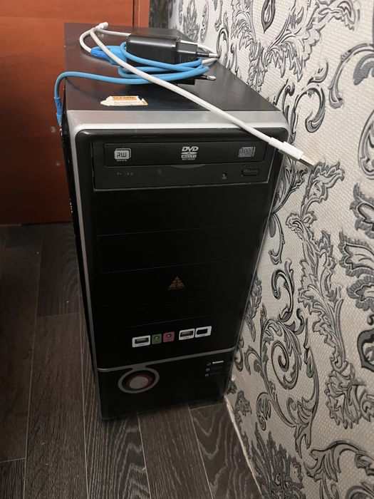 Манитор + процессор