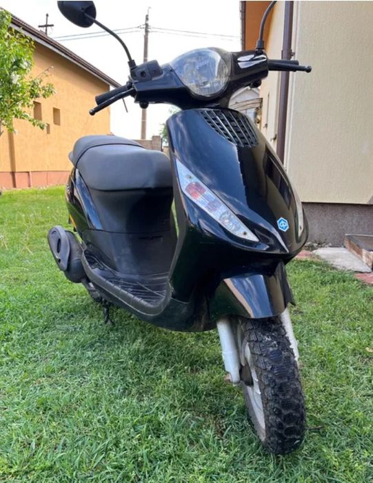 Scuter Piaggio ZIP