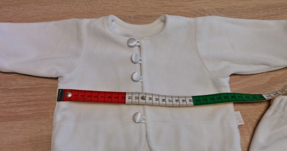 Vand costumas alb pentru botez baieti,marime 62cm