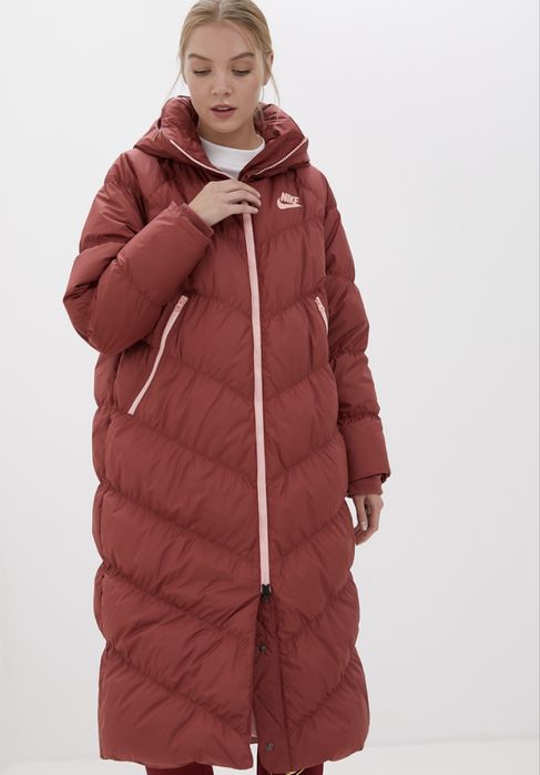 Пуховик женский Nike на утином пуху