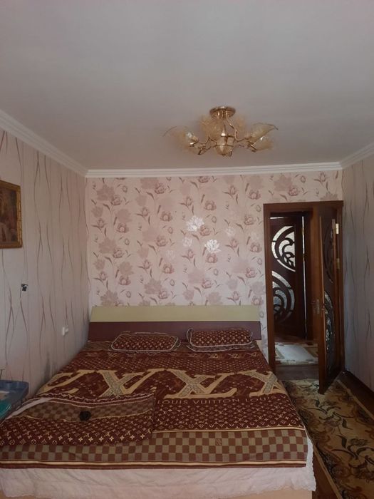 Продам 3-х комнатную квартиру с обстановкой. Центральная аптека 2 этаж