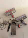 Dyson V8 - зарядно,накрайници и приставки за Dyson v8 ЦЕНА ДОГОВАРЯНЕ