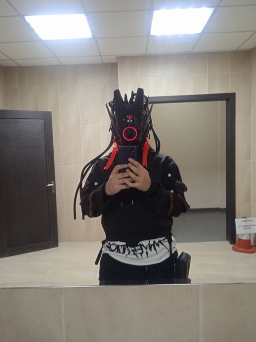 Продам футуристическую маску