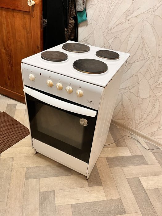 Продам электрическую плитку Дарина