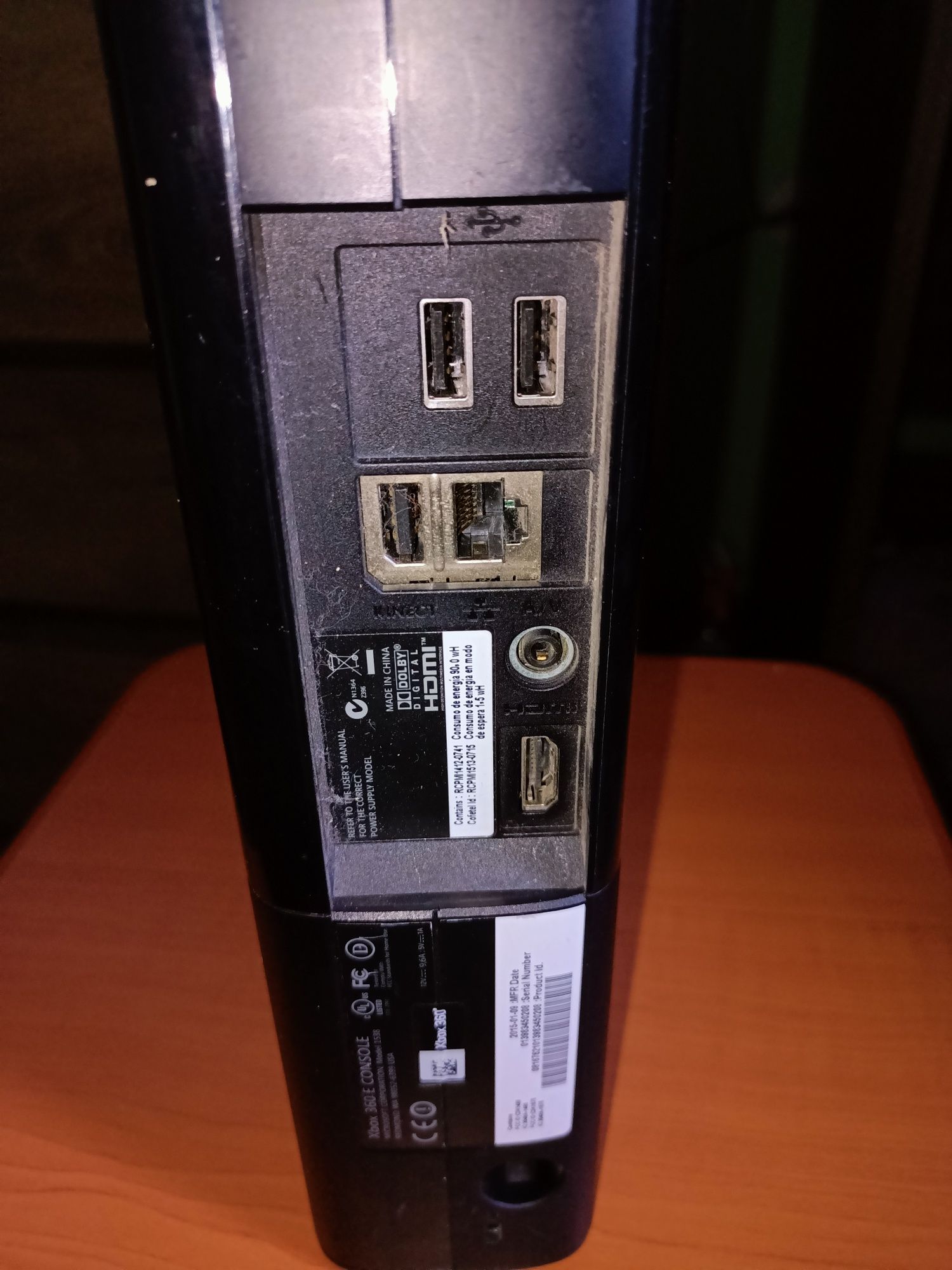 Console  si Jocuri Xbox 360 S (E)  cititi anuntul!