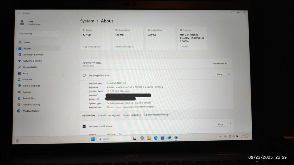 Лаптоп Dell Latitude 5521 (i7, 32GB RAM, 1TB SSD, 15.6-инчов)