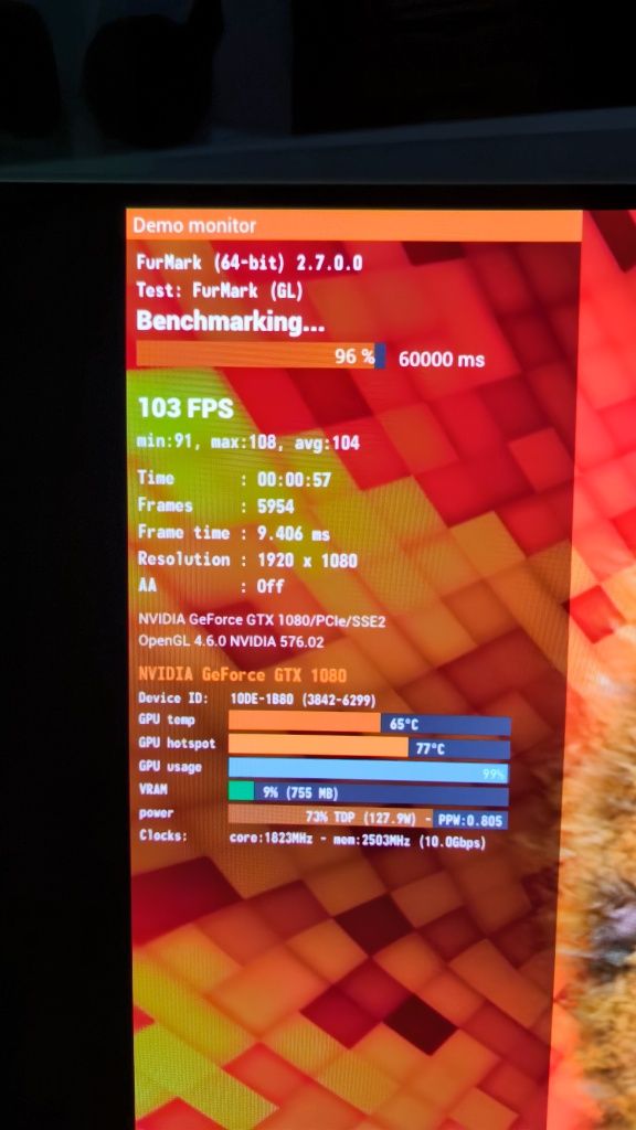 PC gaming NZXT H1 waltercooling Nvidia 1080 și AMD 4500 6 core