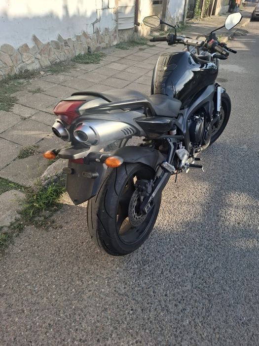 YAMAHA FZ600 Nov Vnos