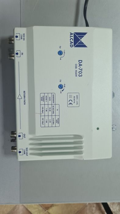 Антенный усилитель Alcad DA-703