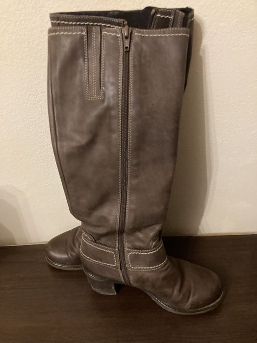 Дамски ботуши от кожа