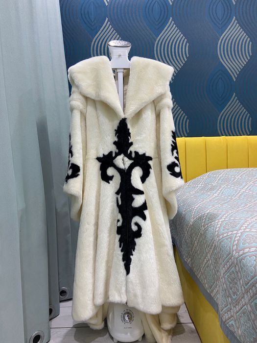 Продам Свадебные шубы