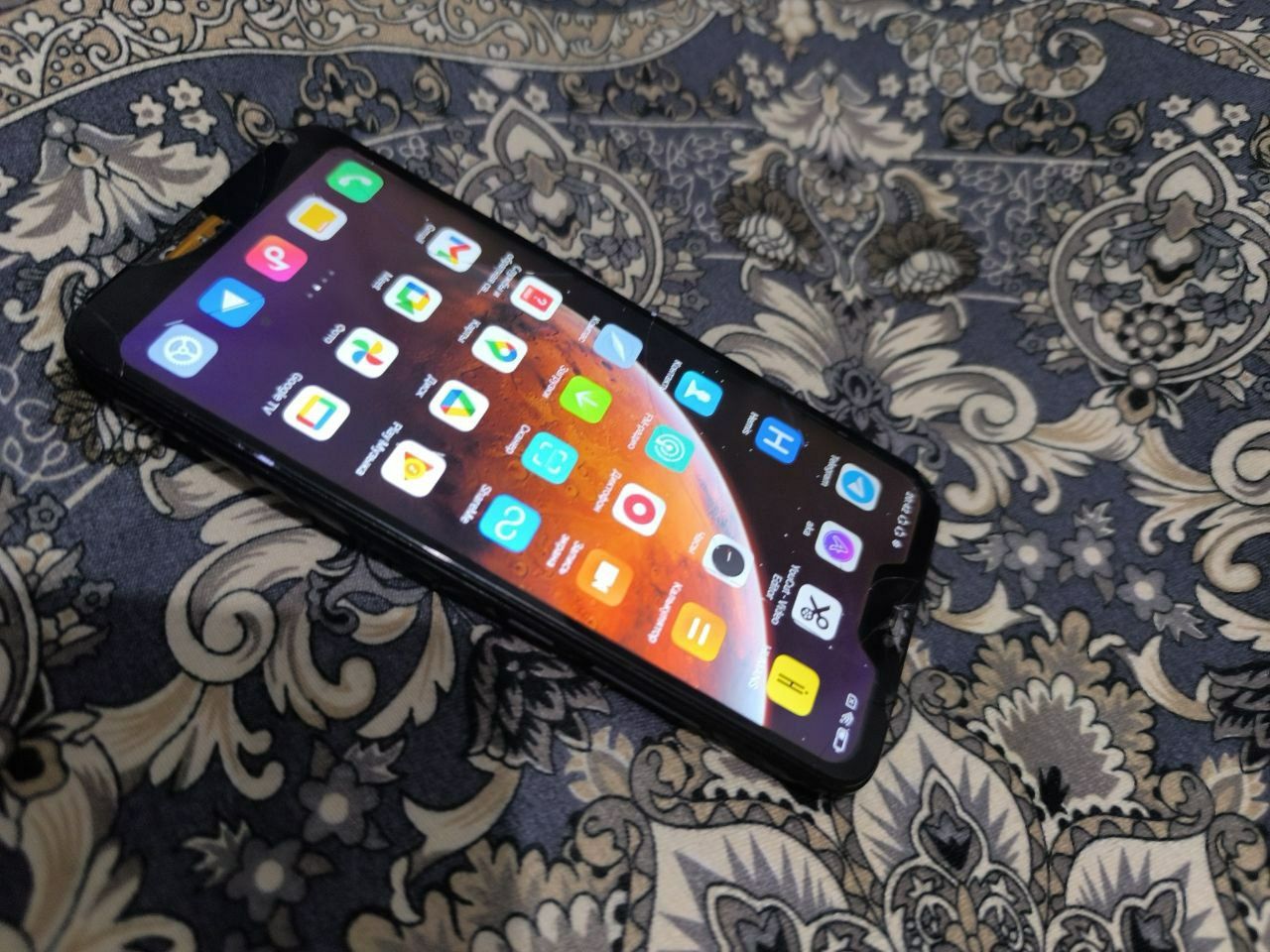 Redmi 6 pro sotiladi