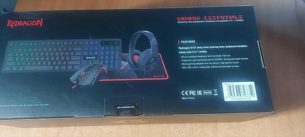 Kit gaming Redragon S137 tastatura mouse casti microfon 4 in 1 RGB nou