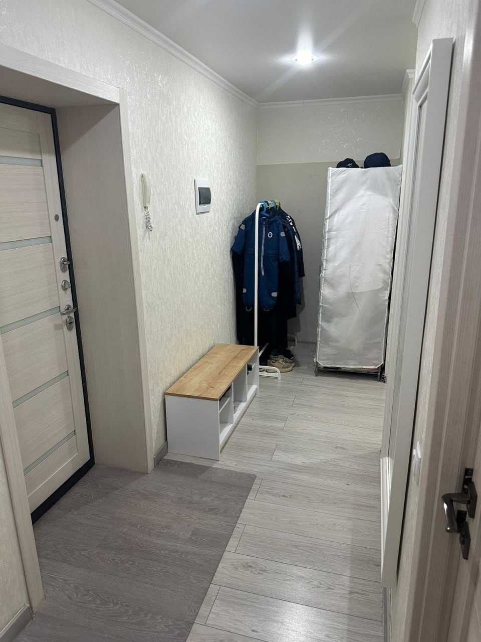 2 комн в мкрн Юбилейный, район Плазы, 3 этаж, 52 кв.м, квадр. комнаты