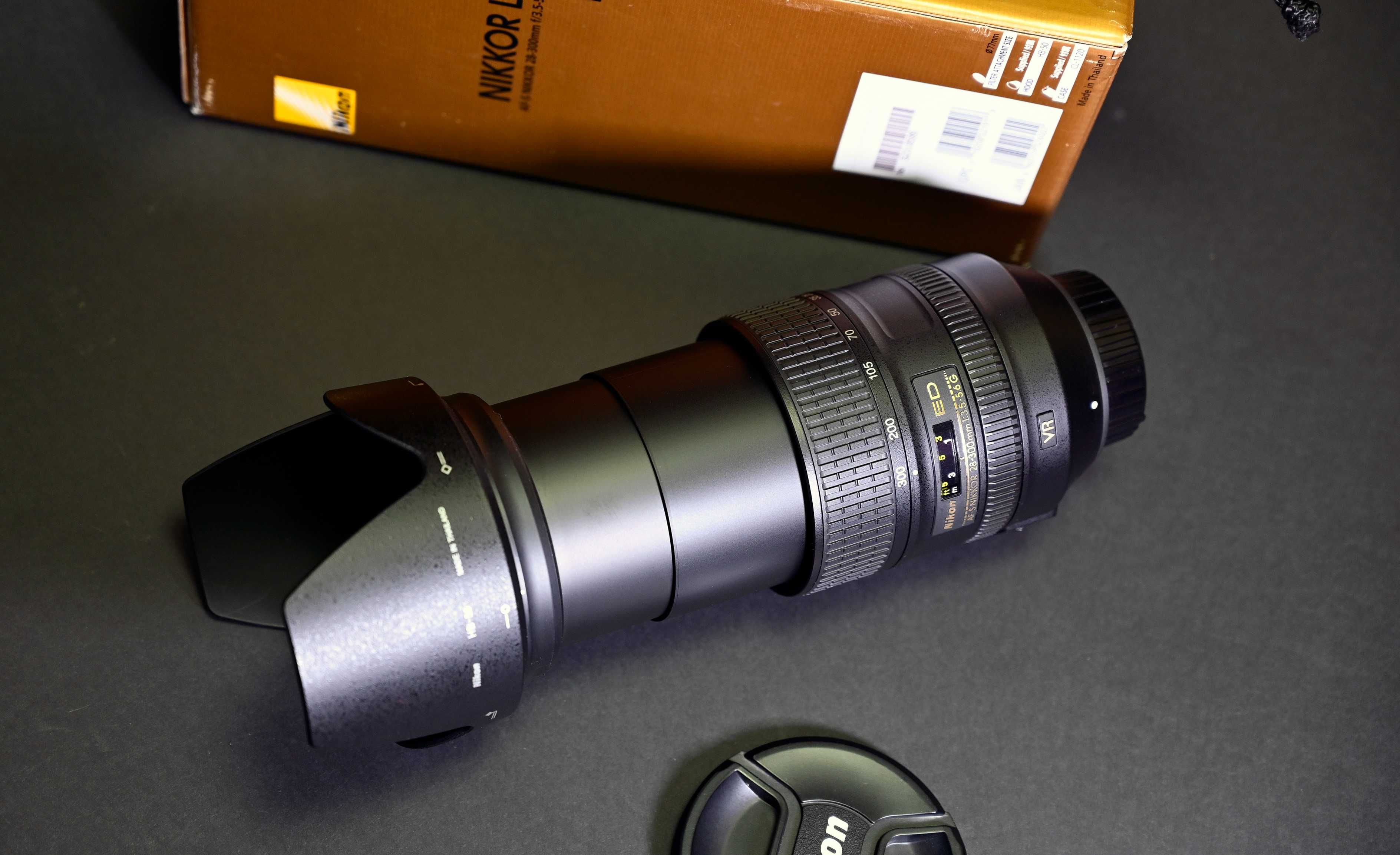 Obiectiv Nikon AF-S NIKKOR 28-300mm f/3.5-5.6G ED VR
