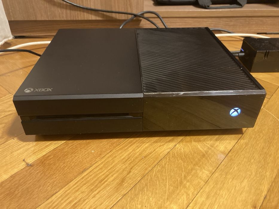 Xbox One 512GB + manetă