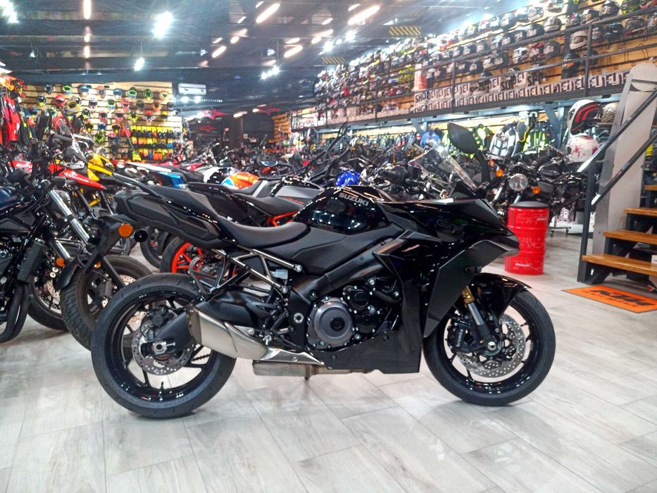 Suzuki GSXS 1000 GT my 2024 nou - in stoc EST BIKE Campina