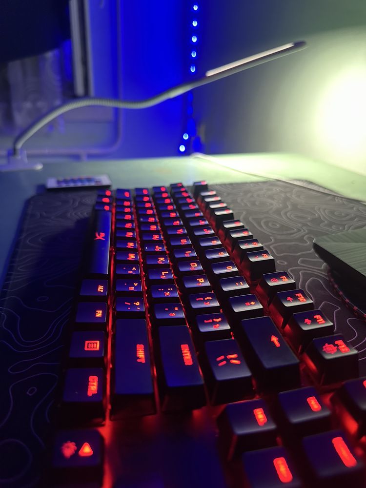 HyperX Alloy FPS pro,6 типов подсветки, идеальное состояние