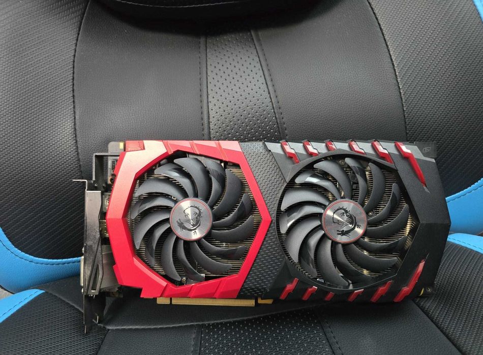 Placa video Gaming MSI GTX 1070 GAMING X –de 8GB, 256-bit, ca nouă