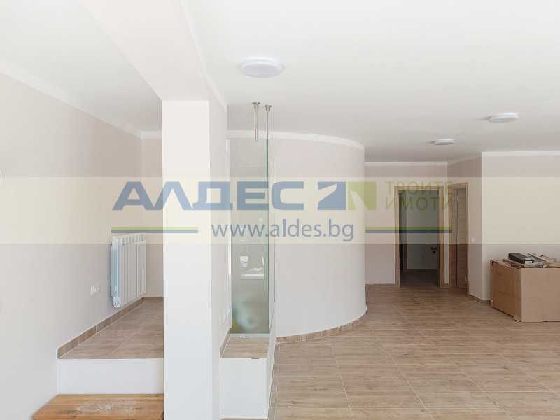 Дава се под наем Офис в София, Център - 220 кв.м за 1400 € - Снимка #3