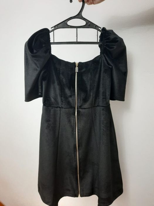 Красивое чёрное платье