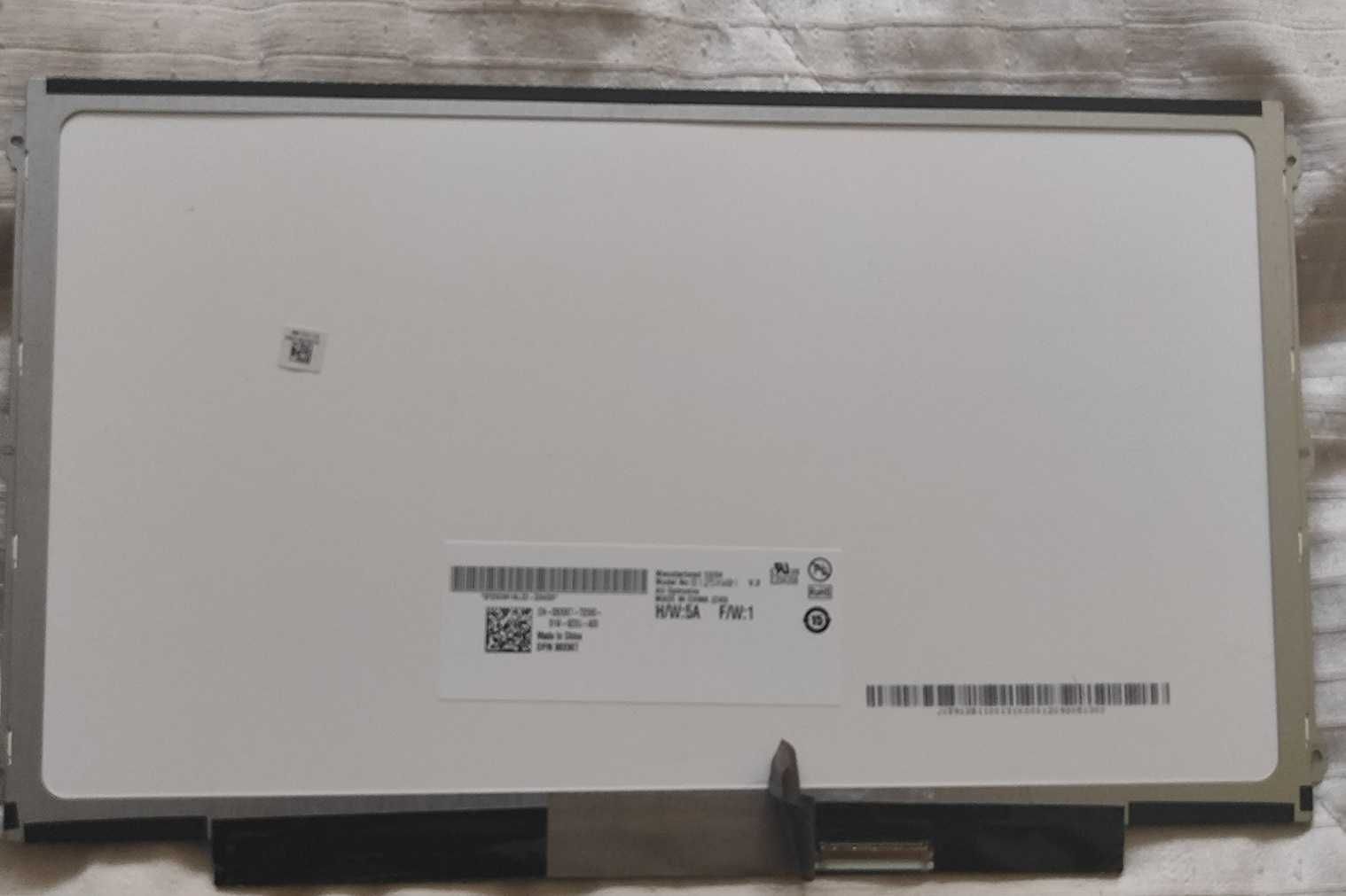 Продавам дисплей за Dell Latitude E6230