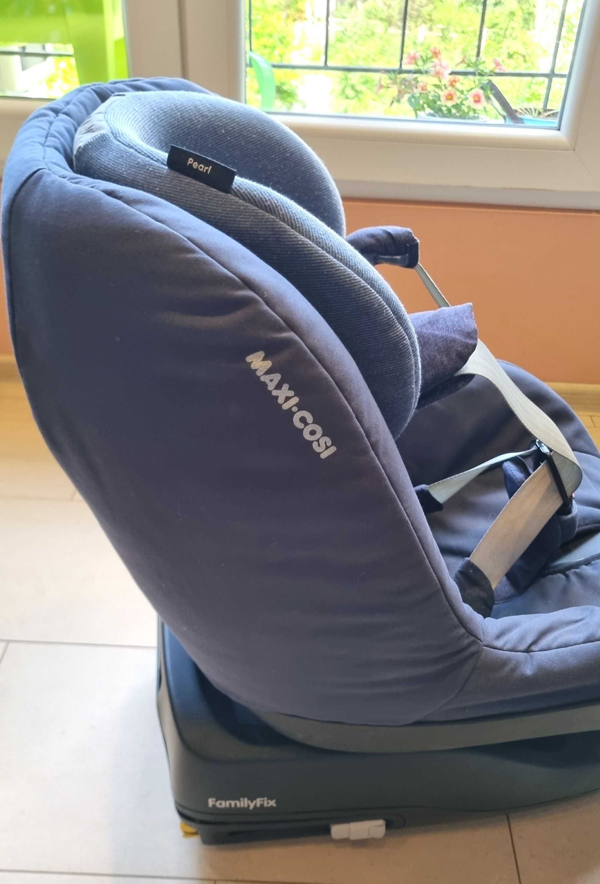 Детско столче за кола Maxi Cosi Pearl + Основа за столче FamilyFix