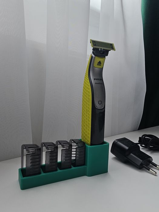 Pachet Aparat de tuns barba Philips one blade +trimmer 3000 series