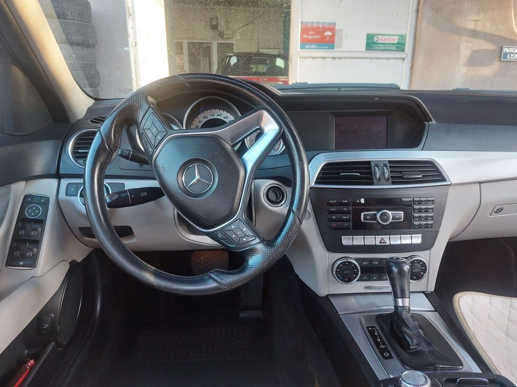 Mercedes 220cdi automatic  2011